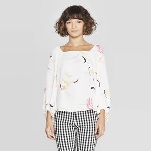 4 for $25 NWT Floral Print Square Neck Blouse